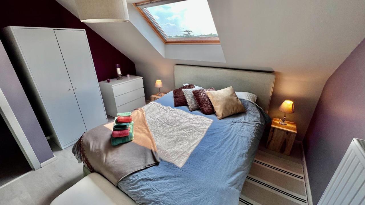 Loft En Duplex Avec Terrasse 3 Chambres Proche Pairi Daiza Mons Exterior foto